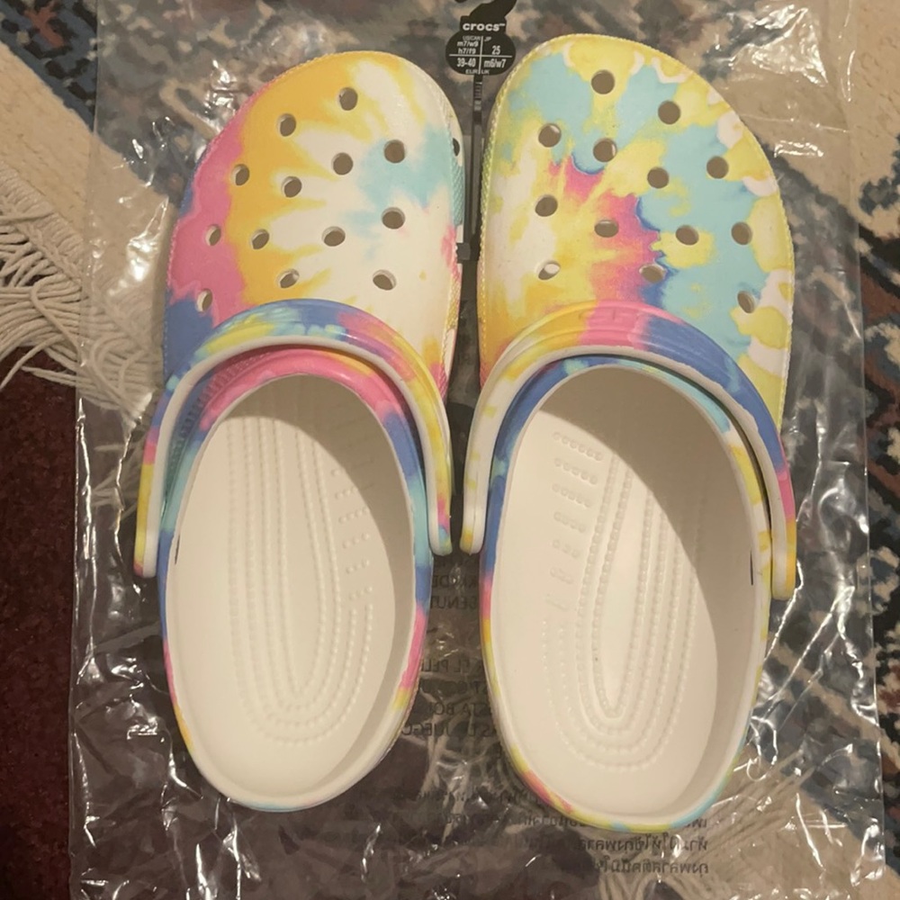 crocs